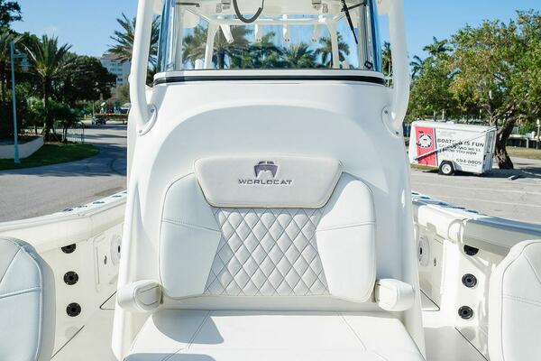 29ft World Cat Yacht For Sale