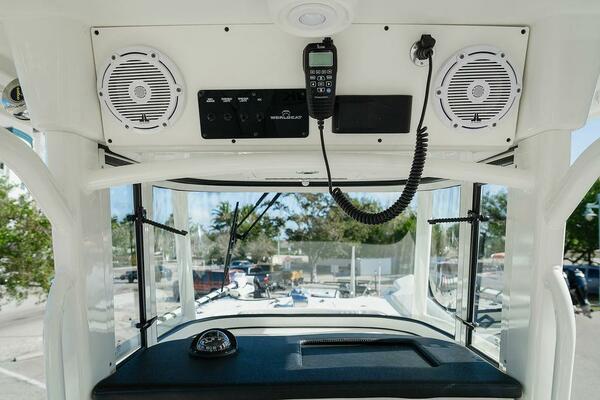 29ft World Cat Yacht For Sale