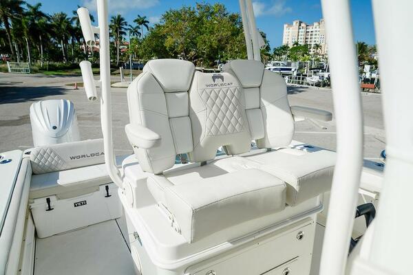 29ft World Cat Yacht For Sale