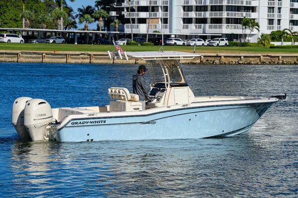 25ft Grady White Yacht For Sale