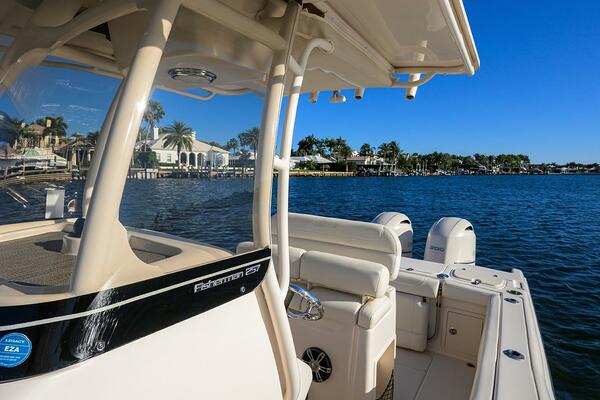 25ft Grady White Yacht For Sale