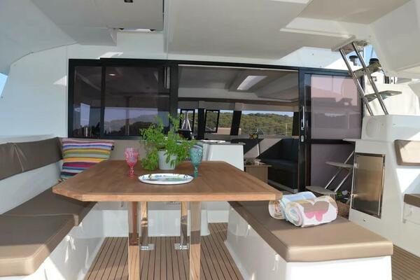 XCLIP 50ft Fountaine Pajot Yacht For Sale