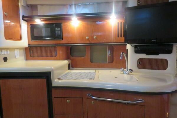 NEVER TOO LATE 34ft Sea Ray Yacht For Sale