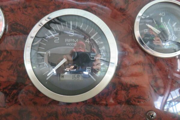 NEVER TOO LATE 34ft Sea Ray Yacht For Sale