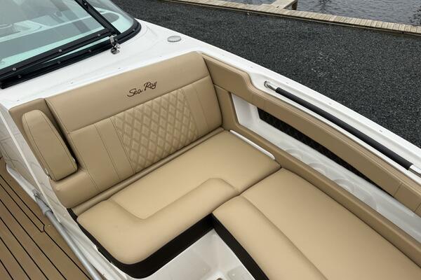 31ft Sea Ray Yacht For Sale