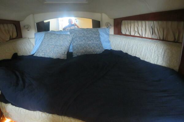 SERENITY 30ft Sea Ray Yacht For Sale