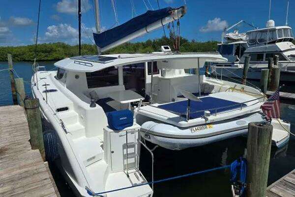 Photo of the 2008 Fountaine Pajot Salina 48 "Sunbelievable"