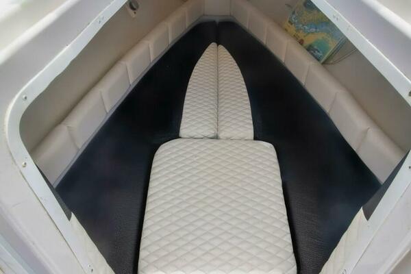 33ft Donzi Yacht For Sale