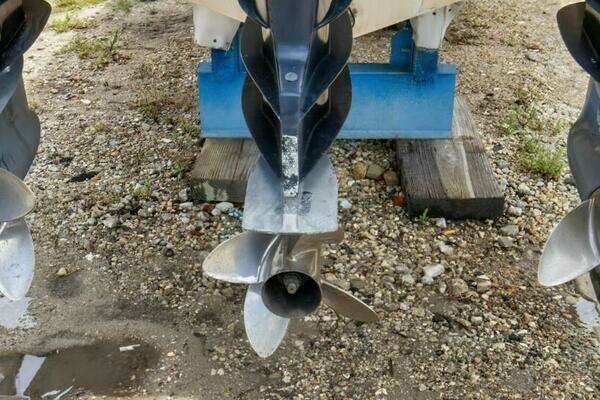 Photo of the 2005 Donzi 35 ZF Cuddy