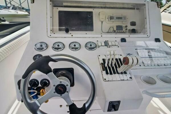 33ft Donzi Yacht For Sale