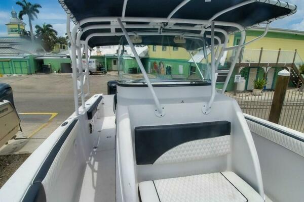 33ft Donzi Yacht For Sale