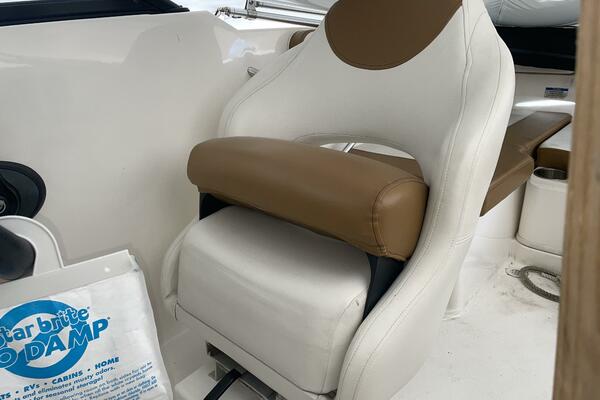 18ft Bayliner Yacht For Sale