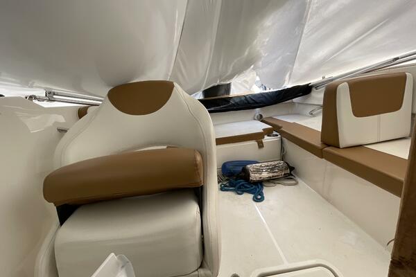 18ft Bayliner Yacht For Sale