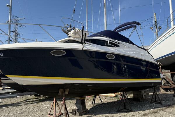 Land Escape 25ft Regal Yacht For Sale
