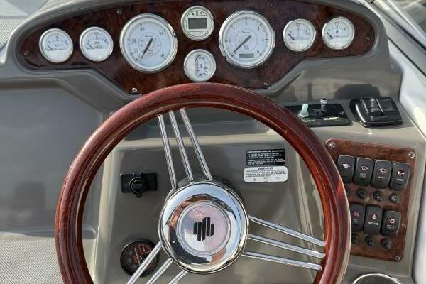 Land Escape 25ft Regal Yacht For Sale