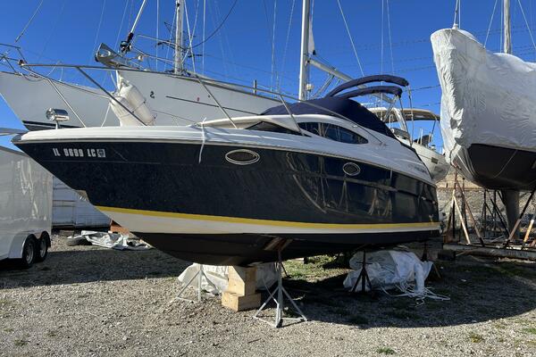 Land Escape 25ft Regal Yacht For Sale
