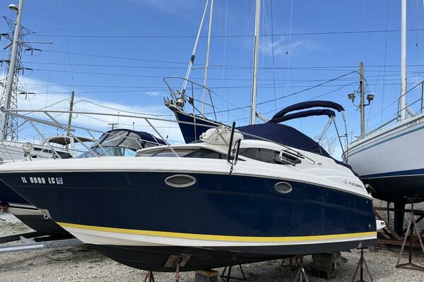 Land Escape 25ft Regal Yacht For Sale