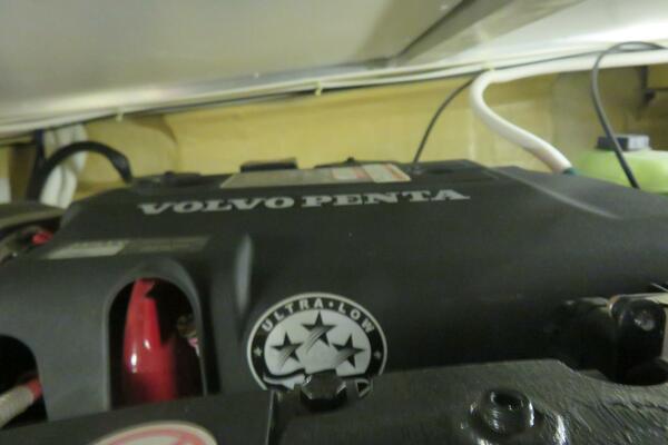 38ft Carver Yacht For Sale