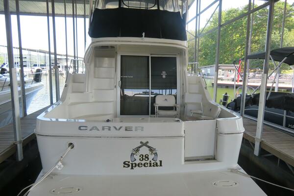 38ft Carver Yacht For Sale