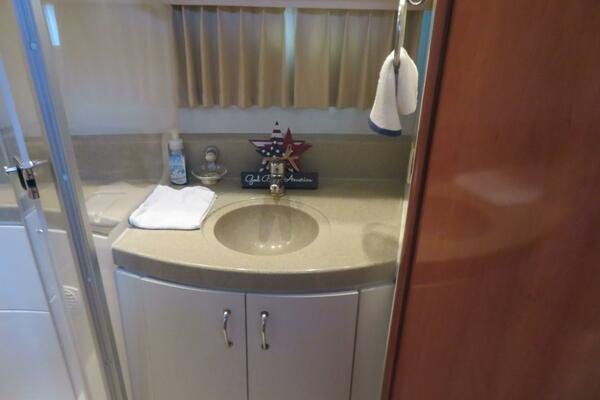 38ft Carver Yacht For Sale