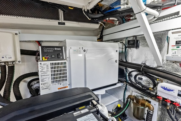 MY WAY 54ft Cruisers Yachts Yacht For Sale