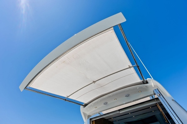 2019 Cruisers Yachts 54