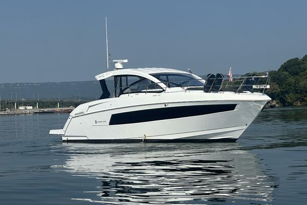 39ft Cruisers Yachts Yacht For Sale