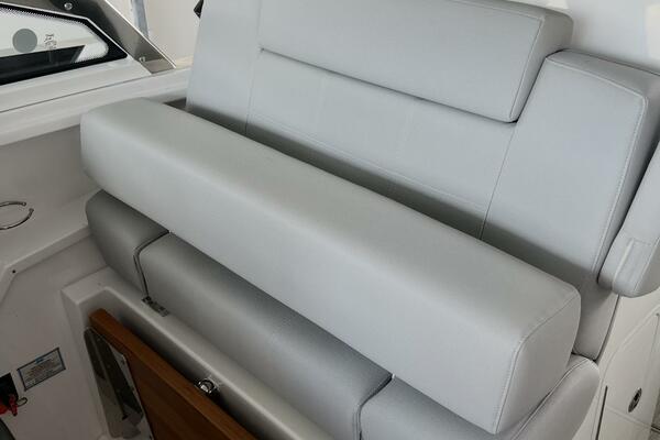 39ft Cruisers Yachts Yacht For Sale