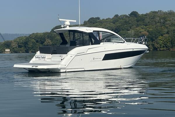 39ft Cruisers Yachts Yacht For Sale