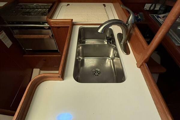 Belle Jura 36ft Beneteau Yacht For Sale