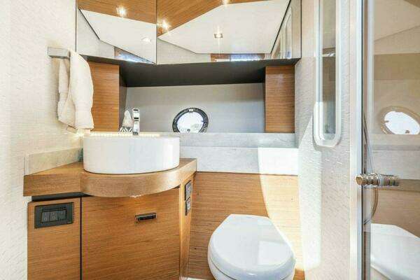 2023 Tiara Yachts 39