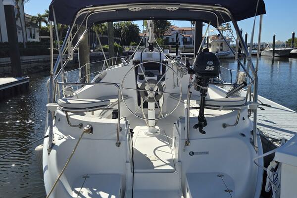 Endeavour 32ft Hunter Yacht For Sale