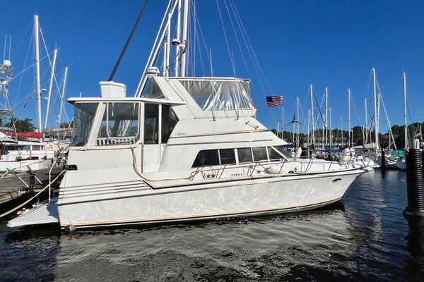 1989 Trojan 40 12M Motor Yacht