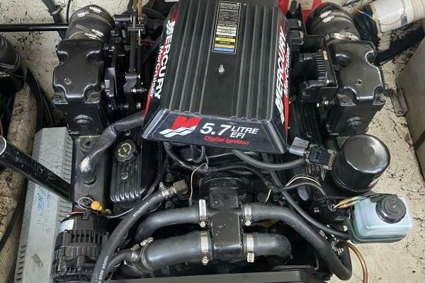 34ft Rinker Yacht For Sale