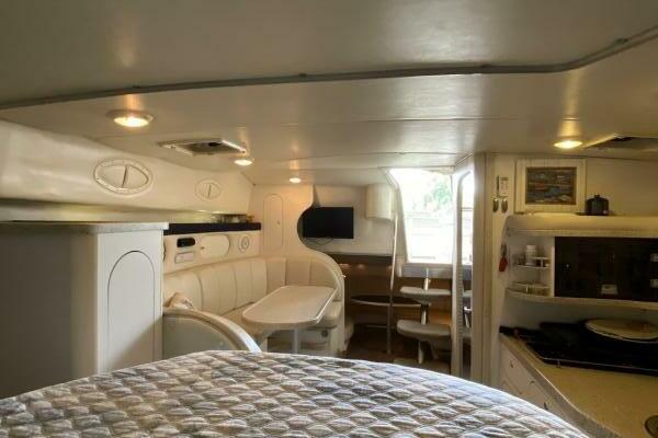 34ft Rinker Yacht For Sale