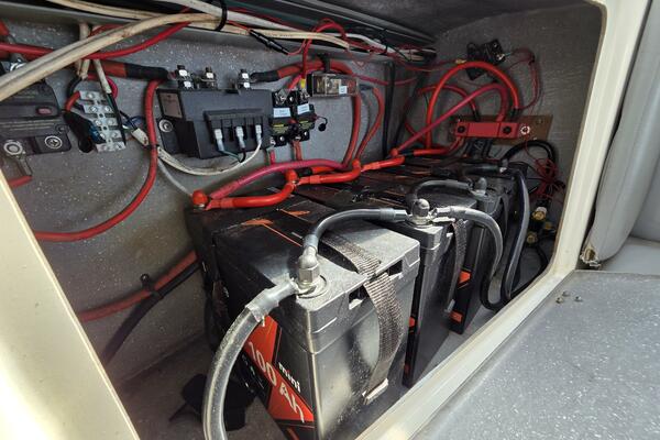 Prosecco 33ft Seawind Yacht For Sale