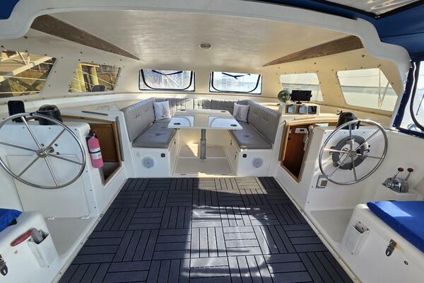 Prosecco 33ft Seawind Yacht For Sale