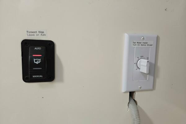 Prosecco 33ft Seawind Yacht For Sale