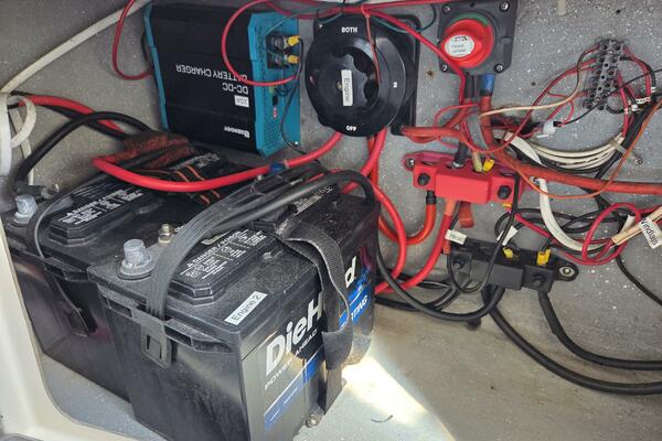 Prosecco 33ft Seawind Yacht For Sale