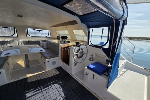 Prosecco 33ft Seawind Yacht For Sale