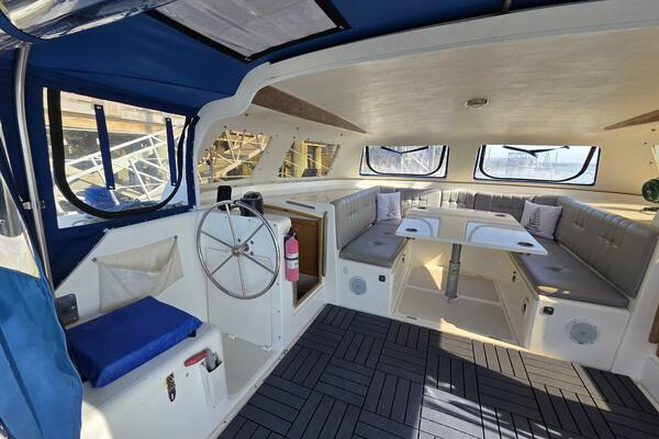 Prosecco 33ft Seawind Yacht For Sale