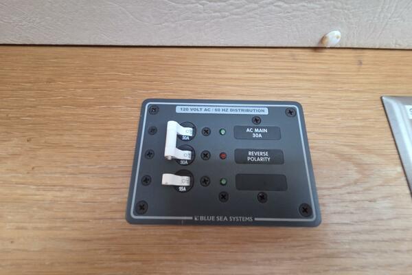 Prosecco 33ft Seawind Yacht For Sale