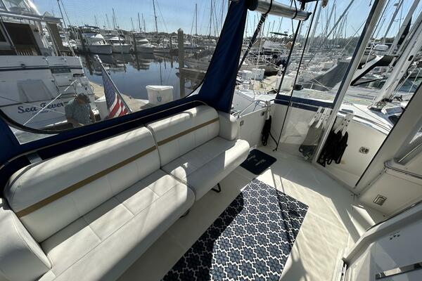 Spirit of Adventure 36ft Carver Yacht For Sale