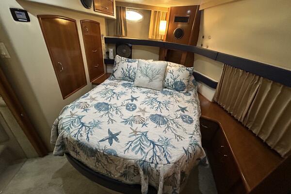 Spirit of Adventure 36ft Carver Yacht For Sale