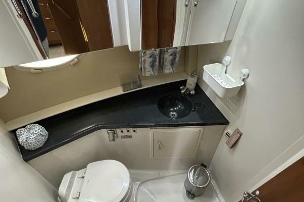 Spirit of Adventure 36ft Carver Yacht For Sale