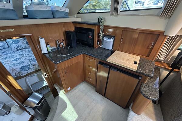 Spirit of Adventure 36ft Carver Yacht For Sale