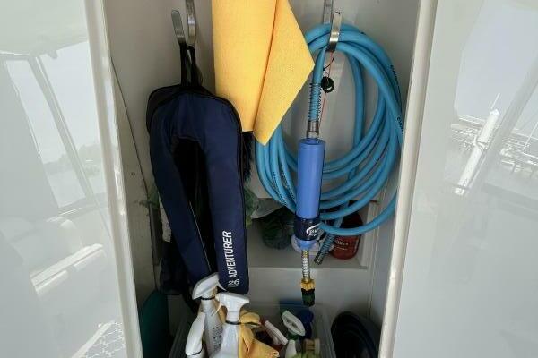 Spirit of Adventure 36ft Carver Yacht For Sale