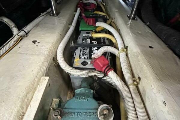 Spirit of Adventure 36ft Carver Yacht For Sale