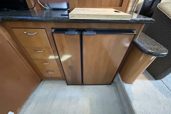 Spirit of Adventure 36ft Carver Yacht For Sale