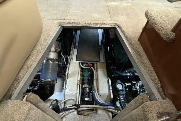 Spirit of Adventure 36ft Carver Yacht For Sale